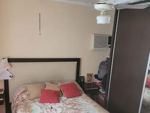 CASA LISTA PARA VIVIR EN BARRIO CONSTTUYENTES