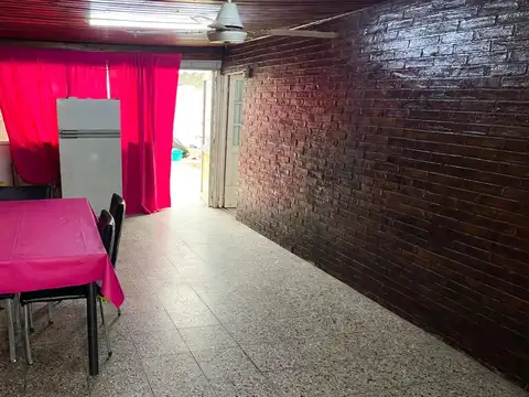 Casa 5 ambientes con 2 baños