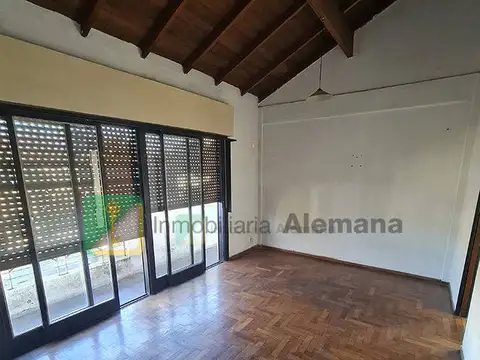 Depto Tipo Casa en Venta de 2 ambientes