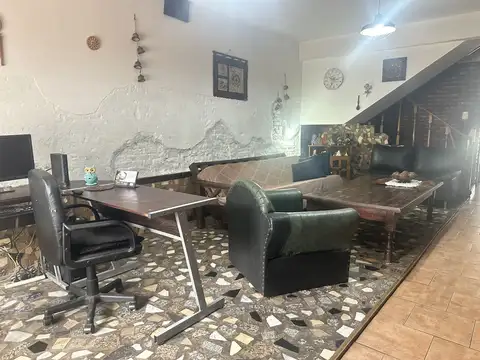 Depto Tipo Casa 4 ambientes con 2 baños