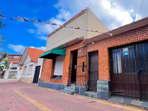 VENTA CASA CON LOCAL Y GARAGE A RECICLAR