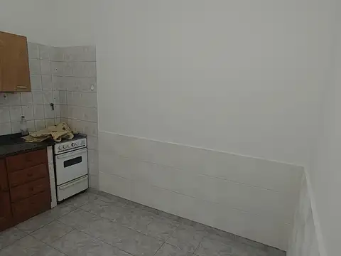 Departamento en Alquiler en Monte Grande, $ 350.000