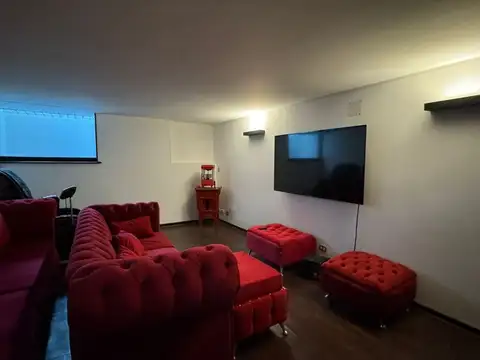 Casa 7 ambientes con 6 baños
