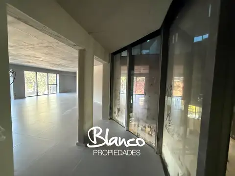 Oficina en Alquiler en Pilar, USD 870