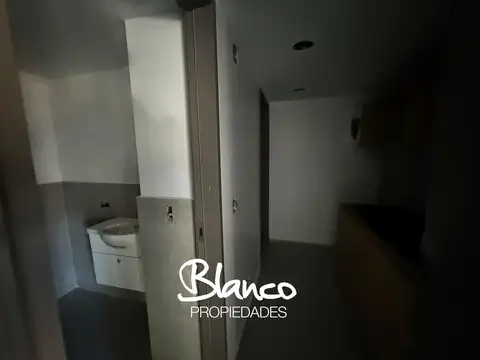 Oficina en Alquiler al Este
