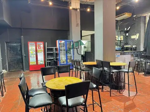 LOCAL EN VENTA CON SUBSUELO Y DOS PISOS DE VIVIENDAS