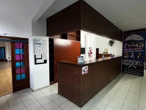 GRAN LOCAL COMERCIAL EN VENTA
