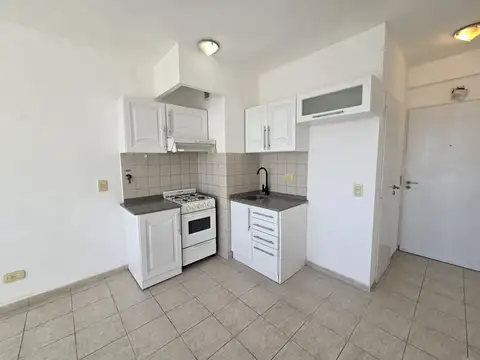 Paunero 800, Piso 14