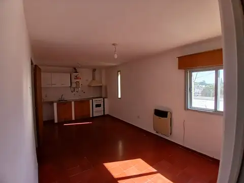 Departamento en alquiler cerca de la Plaza Independencia.