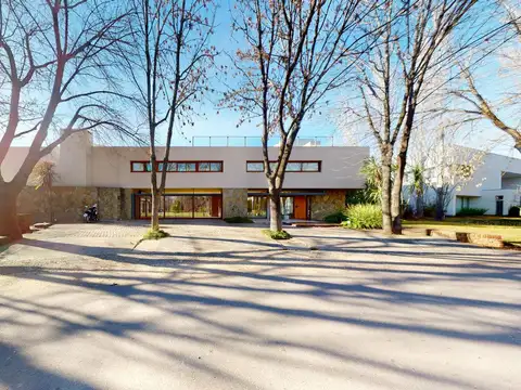 Casa en venta de 9 ambientes en Grand Bell