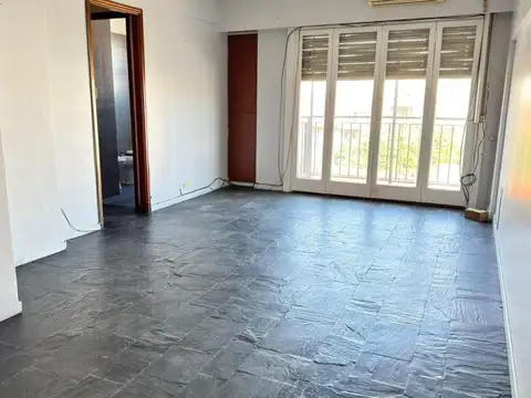 Departamento de tres ambientes en venta en villa crespo