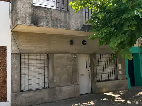 VENTA - Casa frentista estilo Dúplex de 3 dormitorios en Parque Casado, Rosario