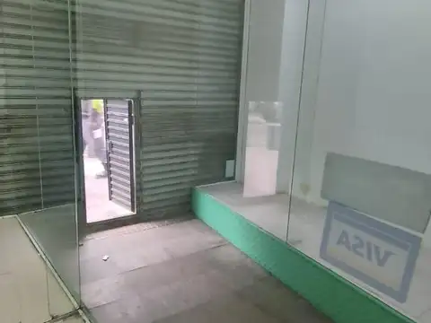 Local en Alquiler Via Pública