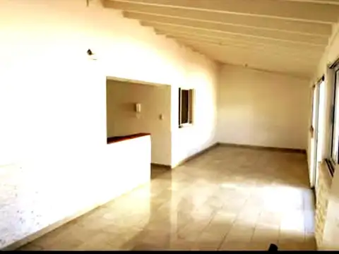 VENTA CASA DE CINCO AMB. VILLA LUZURIAGA  (SAN JUSTO)