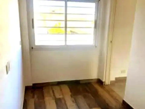 Casa 6 ambientes con 2 baños