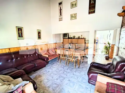 Depto Tipo Casa en Venta 50 años