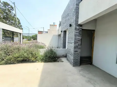 Depto Tipo Casa en Venta de 3 ambientes