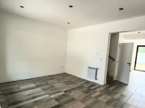 Depto Tipo Casa en Venta en Constitucion, USD 129.000