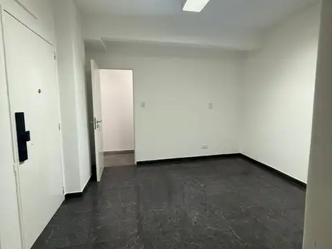 Oficina 2 ambientes con 2 baños