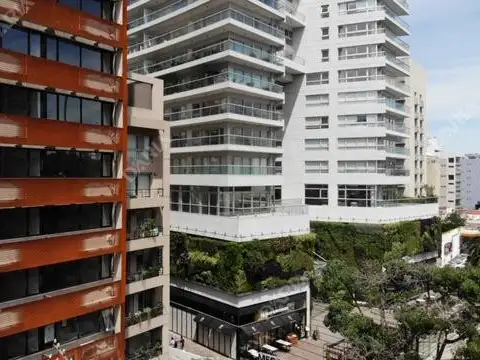 Av. Libertador 2451, Olivos