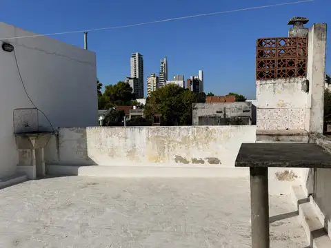 Casa 4 ambientes con 1 baño