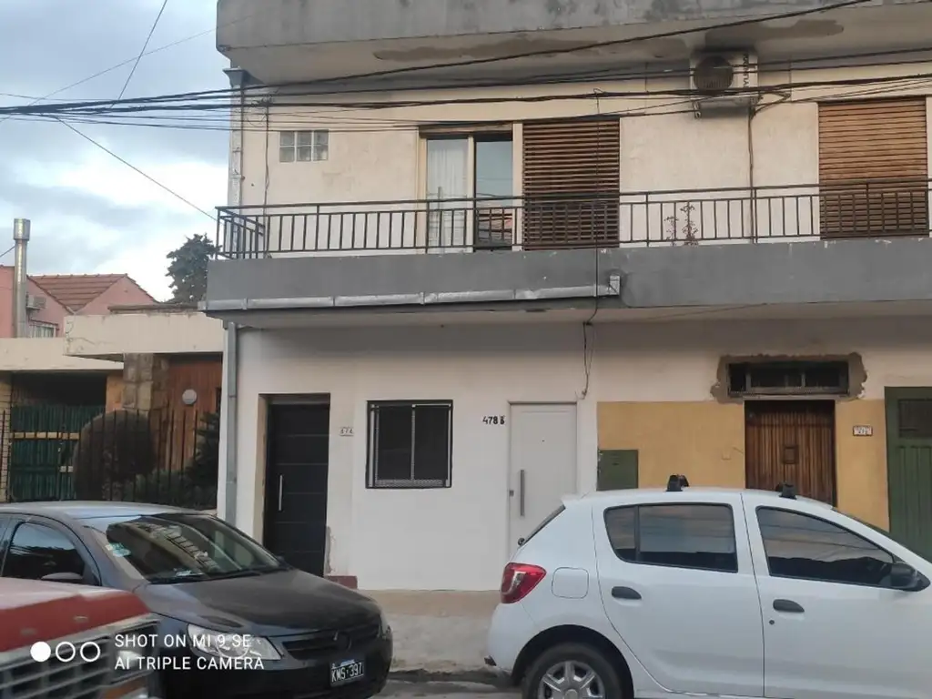 Beruti 400 , Piso 1