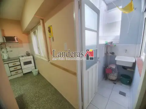 Departamento 2 amb. - Al Frente - EXCELENTE UBICACIÓN