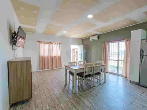 Venta casa 2 dormitorios con pileta La Pedrera