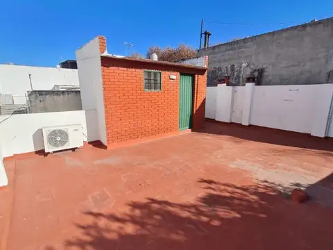 Depto Tipo Casa en Venta en Liniers, USD 95.000