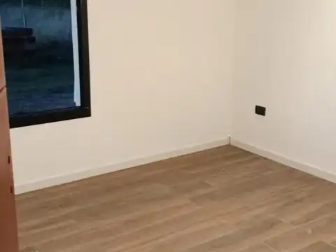 Casa 2 ambientes con 1 baño