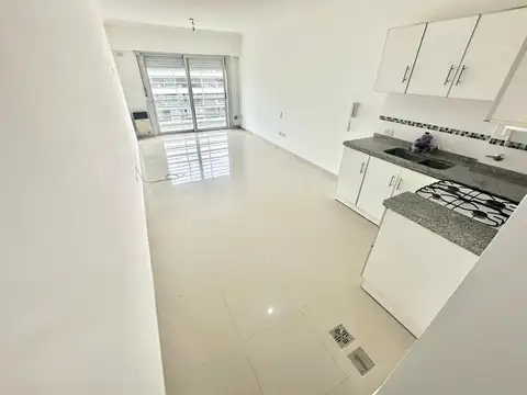 Almafuerte 2400, Piso 3