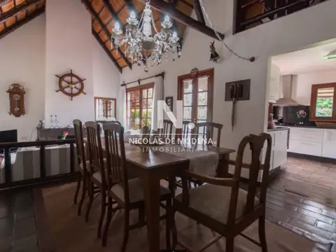 Casa 4 ambientes con 3 baños