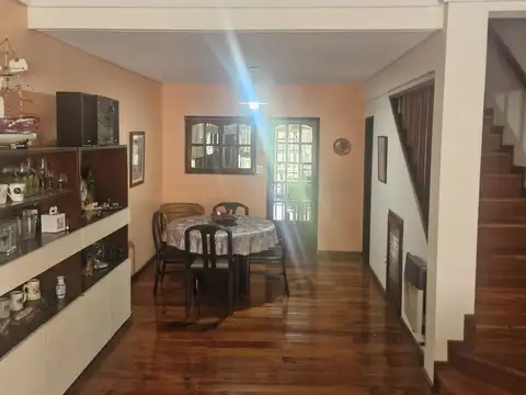 Depto Tipo Casa en Venta de 4 dormitorios