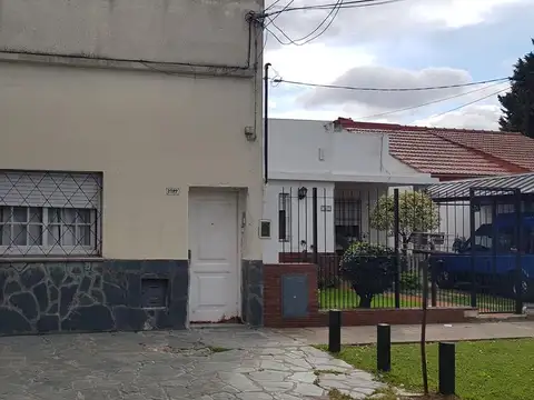 Depto Tipo Casa en Alquiler de 3 ambientes