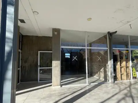 OPENHOUSE inmobiliaria alquila local comercial a estrenar en Carrodilla.