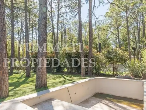 VENTA CASA 4 DORMITORIOS PUERTO PARAISO