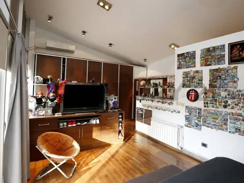 CASA EN VENTA EN BARRIO GRAND BELL 1 CITY BELL