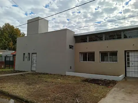Casa en Alquiler en Capitan Bermudez, $ 700.000