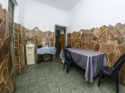 Casa 4 ambientes con 1 baño