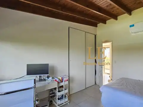 Casa en Venta con 5 cocheras