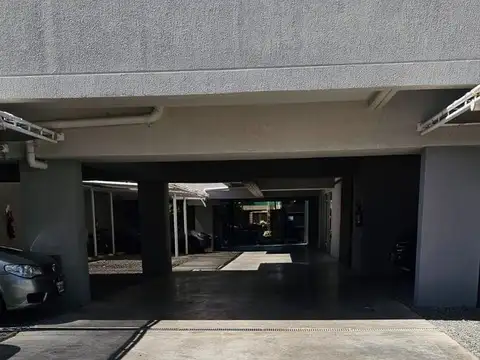 VENTA COCHERA SANTOS LUGARES