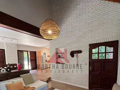 Casa en Venta con 1 cochera