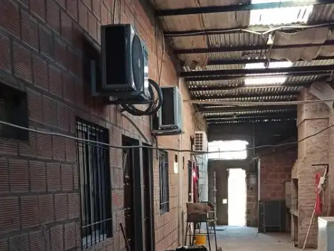 Vendo 4 departamentos y un local comercial Av. Belgrano 2536