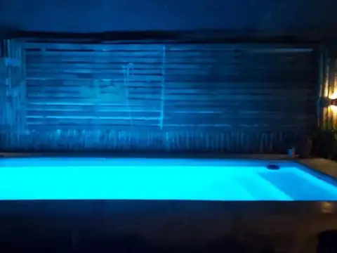 CASA 3 DORM +GALPÓN 110 m² +PILETA Y QUINCHO B° AMEGHINO SUD