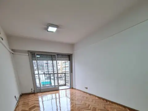 3 AMB BALCON LAVADERO BOLIVAR 355 6 ª (BARRIO: MONSERRAT)