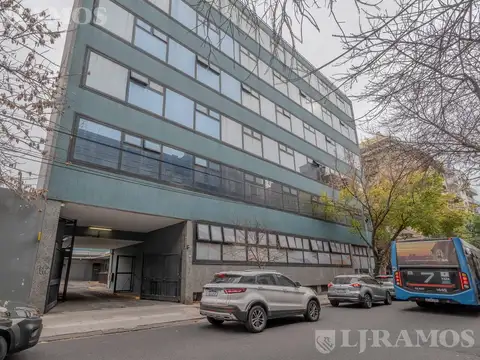 Edificio Comercial en Balvanera