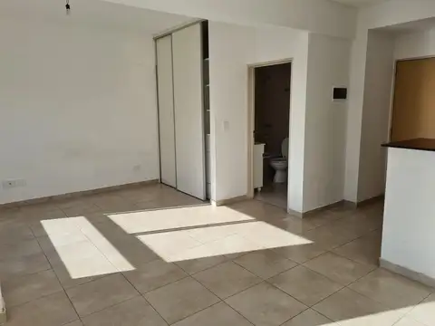 Dante 100, Piso 3