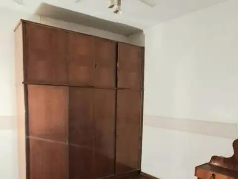 Casa 5 ambientes con 4 baños