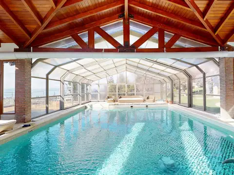 Casa 5 DORMITORIOS - Vista al lago y piscina - El Faldeo, Bariloche