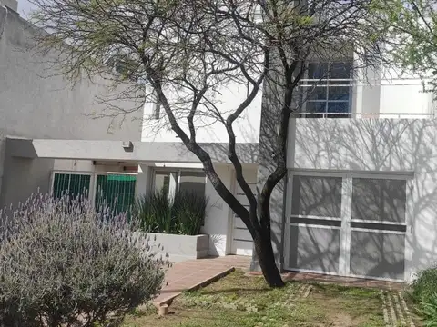 CASA 3 DORM. C/COCH VILLA CATALINA DESOCUPADA!